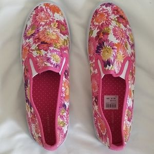 slip on sneakers